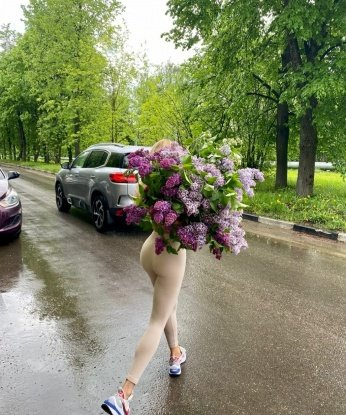 🔥 Я предлагаю широкий спектр услуг, чтобы удовлетворить все твои желания. 💋 У меня много возможностей, и я готова пойти на всё, чтобы доставить тебе настоящее наслаждение. С моими эротическими навыками ты будешь в восторге! 🔞💦
У меня есть множество положительных отзывов от довольных клиентов, которые не могут нарадоваться нашим встречам. 🌟 Ты можешь увидеть мои фото, чтобы понять, насколько я прекрасна и соблазнительна. 💃
Я живу в Москве и готова встретиться в любое удобное для тебя время. Позволь мне показать тебе мою страсть и профессионализм в интимной обстановке. 😉 Не упускай возможность погрузиться в мир наслаждения со мной в Москве! 🌹 Римма